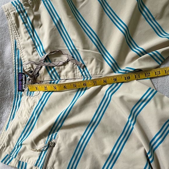 Patagonia Swim Trunks Board Shorts Tan Aqua Stripes Zipper Pocket Men’s 32 - Picture 10 of 10